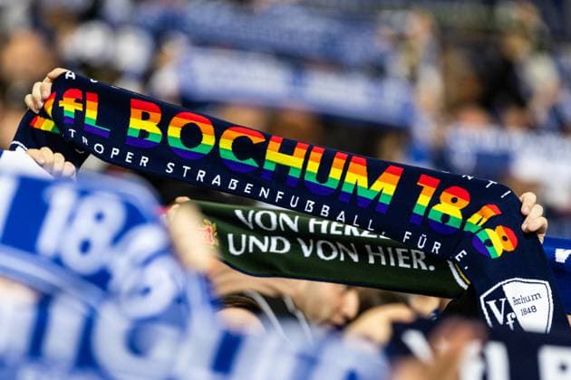 2 Soccer Bundesliga VfL Bochum Fortuna Düsseldorf Vonovia Ruhrstadion, Bochum 27 09 2025 Bowl of VfL Bochum, rainbow colors, LGBTQ 2 Soccer Bundesliga VfL Bochum Fortuna Düsseldorf Vonovia Ruhrstadion, Bochum 27 09 2025 DFL regulations prohibit any use of photographs as image sequences and or quasi video Copyright: xBEAUTIFULxSPORTS Buriakovx