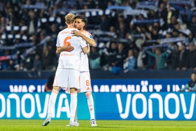 2 Soccer Bundesliga VfL Bochum Fortuna Düsseldorf Vonovia Ruhrstadion, Bochum 27 09 2025 Tim Breihaupt Fortuna Düsseldorf, 6 , Anouar El Azzouzi Fortuna Düsseldorf, 8 2 Soccer Bundesliga VfL Bochum Fortuna Düsseldorf Vonovia Ruhrstadion, Bochum 27 09 2025 DFL regulations prohibit any use of photographs as image sequences and or quasi video Copyright: xBEAUTIFULxSPORTS Buriakovx