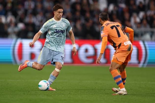 Juventus Fc - Atalanta BC Kenan Yildiz of Juventus Fc in action during the Serie A match beetween Juventus Fc and Atalanta BC at Allianz Stadium on September 27, 2025 in Turin, Italy . Torino Allianz Stadium Italy Copyright: xMarcoxCanonierox