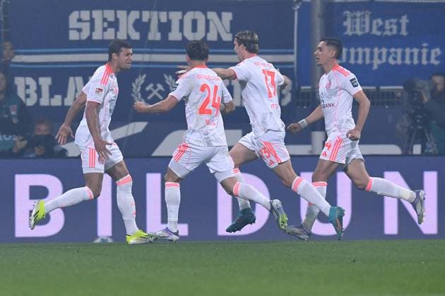 Soccer 2 Bundesliga 7 Matchday VfL Bochum Fortuna Düsseldorf on 27 09 2025 at Vonovia Ruhrstadion in Bochum Goal celebration to 0 1 by Tim Oberdorf Düsseldorf DFL regulations prohibit any use of photographs as image sequences and or quasi video xRx