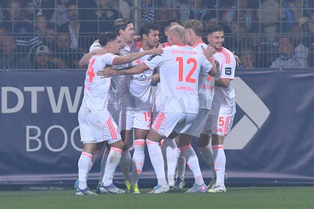 Soccer 2 Bundesliga 7 Matchday VfL Bochum Fortuna Düsseldorf on 27 09 2025 at Vonovia Ruhrstadion in Bochum Goal celebration to 0 1 by Tim Oberdorf Düsseldorf DFL regulations prohibit any use of photographs as image sequences and or quasi video xRx