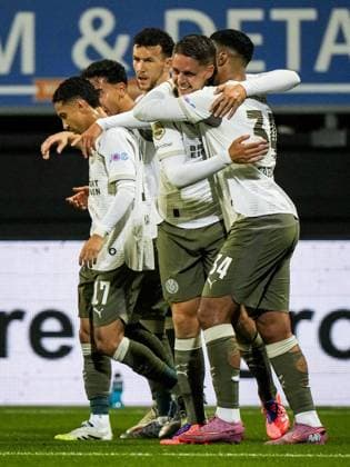 ROTTERDAM - Joey Veerman of PSV Eindhoven celebrates the 1-1 draw during the Dutch Eredivisie match between Excelsior and PSV at the Woudestein Stadium on September 27, 2025, in Rotterdam, Netherlands. ANP TOBIAS KLEUVER Eredivisie 2025 26 xVIxANPxSportx xxANPxIVx 537646095 originalFilename: 537646095.jpg