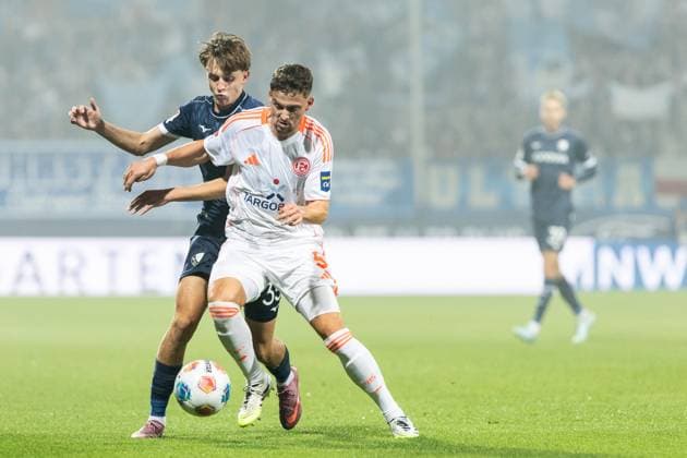 2 Soccer Bundesliga VfL Bochum Fortuna Düsseldorf Vonovia Ruhrstadion, Bochum 27 09 2025 Kacper Koscierski VfL Bochum, 35 , Moritz Heyer Fortuna Düsseldorf, 5 2 Soccer Bundesliga VfL Bochum Fortuna Düsseldorf Vonovia Ruhrstadion, Bochum 27 09 2025 DFL regulations prohibit any use of photographs as image sequences and or quasi video Copyright: xBEAUTIFULxSPORTS Buriakovx