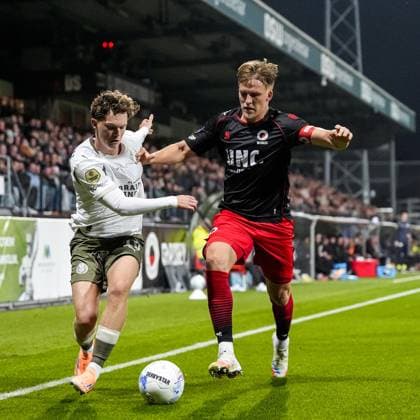 ROTTERDAM - (l-r) Paul Wanner of PSV Eindhoven, Casper Widell of sbv Excelsior during the Dutch Eredivisie match between Excelsior and PSV at the Woudestein Stadium on September 27, 2025, in Rotterdam, Netherlands. ANP TOBIAS KLEUVER Eredivisie 2025 26 xVIxANPxSportx xxANPxIVx 537646529 originalFilename: 537646529.jpg