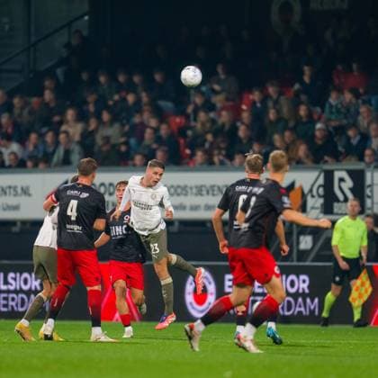 ROTTERDAM , 27-09-2025 , Stadium Woudestein , season 2025 2026 , VriendenLoterij Eredivisie , Excelsior vs PSV Eindhoven , PSV Player Joey Veerman Excelsior - PSV  x31228325x Copyright: