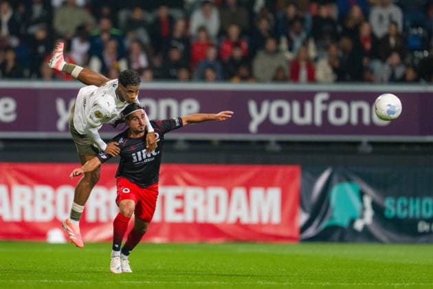 ROTTERDAM , 27-09-2025 , Stadium Woudestein , season 2025 2026 , VriendenLoterij Eredivisie , Excelsior vs PSV Eindhoven , PSV Player Ryan Flamingo and Excelsior player Irakli Yegoian Excelsior - PSV  x31228338x Copyright: