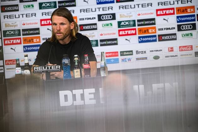MOENCHENGLADBACH, GERMANY - 27 SEPTEMBER, 2025: Eugen Polanski, coach - The football match of Bundesliga Borussia Moenchengladbach vs Eintracht Frankfurt at Borussia Park.  Copyright: xVITALIIxKLIUIEVx