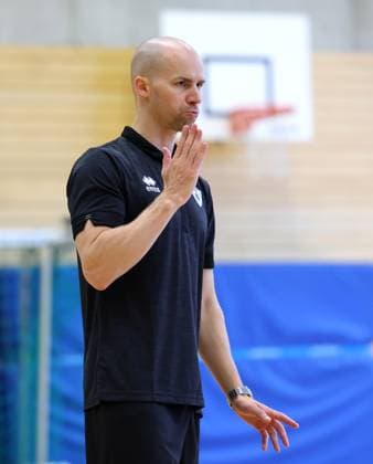 BAU 27.09.2025 Ludwigsburg Volleyball Barock Volley MTV Ludwigsburg vs. TSV Haching, Trainer Hasse Mattila (LB)