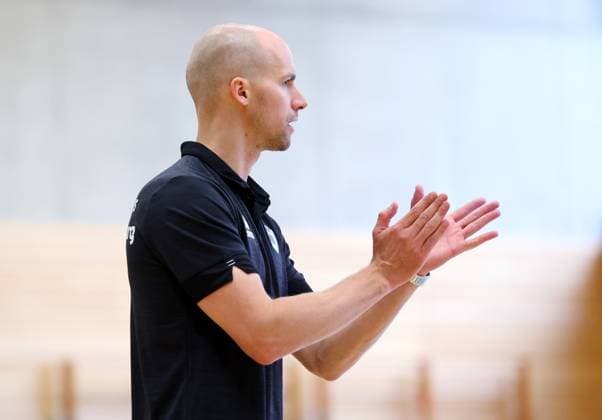 BAU 27 09 2025 Ludwigsburg Volleyball Barock Volley MTV Ludwigsburg vs TSV Haching, Coach Hasse Mattila LB