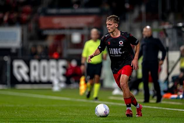 Excelsior player Gyan de Regt during the match Excelsior Rotterdam vs PSV Eindhoven at the Stadium Woudestein for the Dutch Vriendenloterij Eredivisie season 2025-2026 in ROTTERDAM, Netherlands on 27 september 2025, (photo by Stefan Koops EYE4images DeFodi Images) Excelsior player Gyan de Regt during the match Excelsior Rotterdam vs PSV Eindhoven at the Stadium Woudestein for the Dutch Vriendenloterij Eredivisie season 2025 2026 in ROTTERDAM, Netherlands on 27 september 2025, photo by Stefan Koops EYE4images DeFodi Images