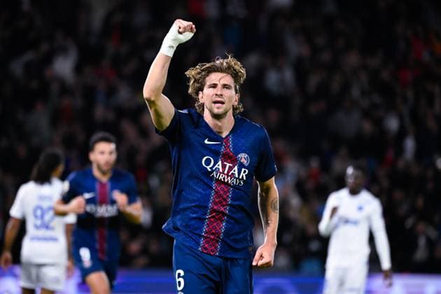 FOOTBALL : PSG vs Auxerre - Ligue1 - 27 09 2025 Illia Zabarnyi ( 6 - PSG ) celebrates after scoring during the Ligue 1 match between Paris Saint Germain and AJ Auxerre at Parc Des Princes on September 27 , 2025 in Paris, France. ( Photo by Federico Pestelini PsnewZ ) - ParisFrance  Copyright: xFedericoxPestelinix