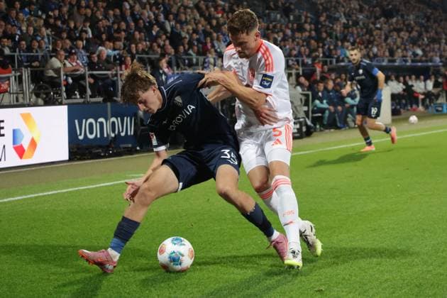 27 09 2025, xgrfx, Soccer 2 Bundesliga, VfL Bochum Fortuna Duesseldorf v l Kacper Koscierski VfL Bochum , Moritz Heyer Fortuna Düsseldorf DFL DFB REGULATIONS PROHIBIT ANY USE OF PHOTOGRAPHS as IMAGE SEQUENCES and or QUASI VIDEO Bochum