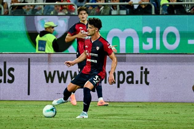 Cagliari s Jose Pedro Da Silva Figueired Freitas in action during the Serie A soccer match between Cagliari Calcio and Inter at the Unipol Domus in Cagliari, Sardinia - Saturday, 27 september 2025. - Soccer  Copyright: xGianlucaxZuddas LaPressex