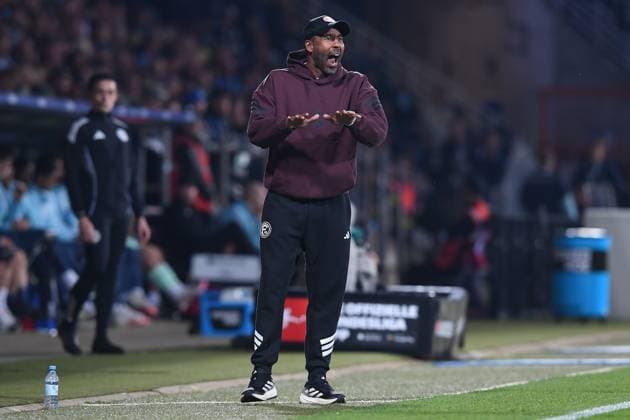 Soccer 2 Bundesliga 7 Matchday VfL Bochum Fortuna Düsseldorf on 27 09 2025 at Vonovia Ruhrstadion in Bochum Daniel Thioune Coach Head Coach Düsseldorf DFL regulations prohibit any use of photographs as image sequences and or quasi video xRx