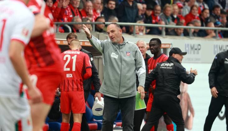 27 09 25 1 FC Heidenheim FC Augsburg Germany, Heidenheim, 27 09 2025, Football, Bundesliga, 1 FC Heidenheim Augsburg Frank Schmidt Coach 1 FC Heidenheim