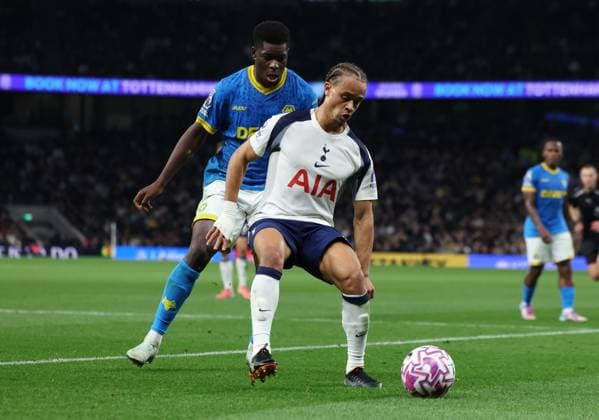 London, England, 27th September 2025. Xavi Simons of Tottenham Hotspur is challenged by Marshall Munetsi of Wolverhampton Wanderers during the Tottenham Hotspur vs Wolverhampton Wanderers Premier League match at the Tottenham Hotspur Stadium, London. Picture credit should read: Paul Terry Sportimage EDITORIAL USE ONLY. No use with unauthorised audio, video, data, fixture lists, club league logos or live services. Online in-match use limited to 120 images, no video emulation. No use in betting, games or single club league player publications. SPI_029_PT_Tottenham_Wolves SPI-4168-0029