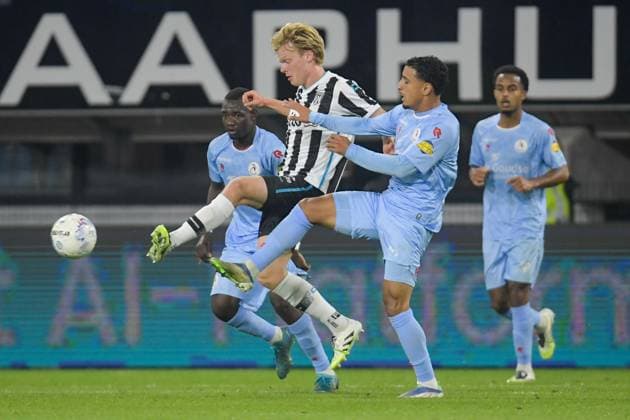 2025-09-27 Heracles Almelo v Sparta Rotterdam - Dutch Eredivisie ALMELO, NETHERLANDS - SEPTEMBER 27: Jan Zamburek of Heracles Almelo, Sayfallah Ltaief of Sparta Rotterdam during the Dutch Eredivisie match between Heracles Almelo and Sparta Rotterdam at Asito Stadium on September 27, 2025 in Almelo, Netherlands. Almelo Asito Stadium Netherlands Content not available for redistribution in The Netherlands directly or indirectly through any third parties. Copyright: xDennisxBresserx