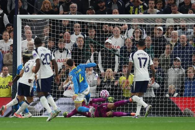 London, England, 27th September 2025. Santiago Bueno of Wolverhampton Wanderers scores the opening goal during the Tottenham Hotspur vs Wolverhampton Wanderers Premier League match at the Tottenham Hotspur Stadium, London. Picture credit should read: Paul Terry Sportimage EDITORIAL USE ONLY. No use with unauthorised audio, video, data, fixture lists, club league logos or live services. Online in-match use limited to 120 images, no video emulation. No use in betting, games or single club league player publications. SPI_030_PT_Tottenham_Wolves SPI-4168-0030