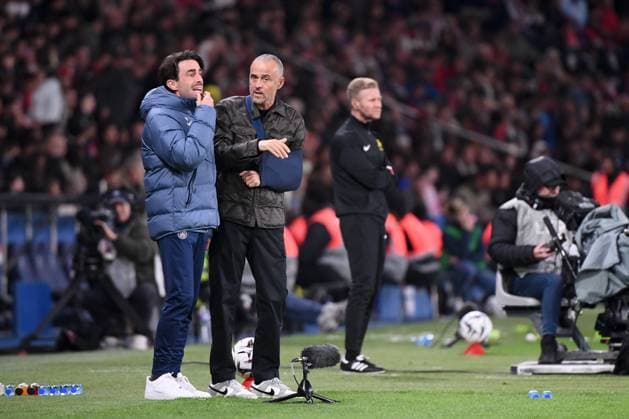 Paris Saint-Germain FC v AJ Auxerre - Ligue 1 McDonald s 2025 2026 Rafel Pol CABANELLAS (Entraineur adjoint PSG) - Luis ENRIQUE (Entraineur PSG) during the Ligue 1 McDonald s match between Paris and Auxerre at Parc des Princes on September 27, 2025 in Paris, France. Paris France  Copyright: xFEPx 776348144