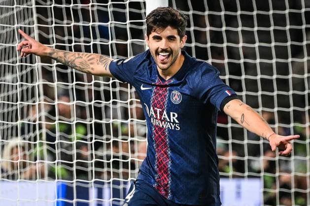 September 27, 2025, Paris, France, France: Lucas BERALDO of PSG celebrates his goal during the Ligue 1 match between Paris Saint-Germain (PSG) and AJ Auxerre at Parc des Princes Stadium on September 27, 2025 in Paris, France. Paris France - ZUMAm308 20250927_zsp_m308_025 Copyright: xMatthieuxMirvillex