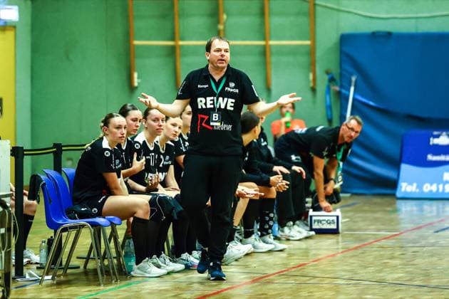 Handball I Women I Season 2025 2026 I 3 Liga Nord I 3 Matchday I SV Henstedt Ulzburg TV Hannover Badenstedt I 27 09 2025 Sönke Marxen SV Henstedt Ulzburg Copyright: xLobeca RalfxHomburgx