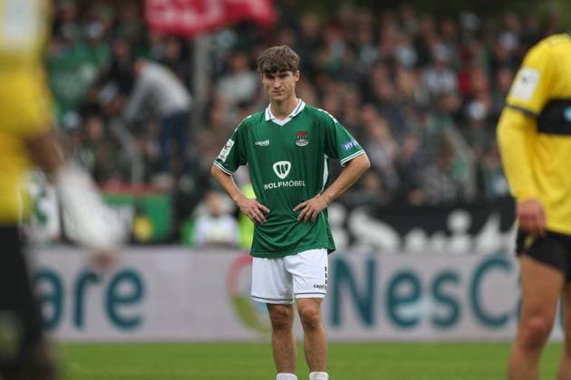 27 09 2025, xjcx, Herren, Fußball, Saison 2025 2026, 3 Liga, 8 Spieltag 1 FC Schweinfurt 1905 TSV Alemannia Aachen Lauris Bausenwein 21, 1 FC Schweinfurt 1905 , DFL DFB regulations prohibit using photographs as image sequences or quasi video Schweinfurt Sachs Stadion Bayern Germany