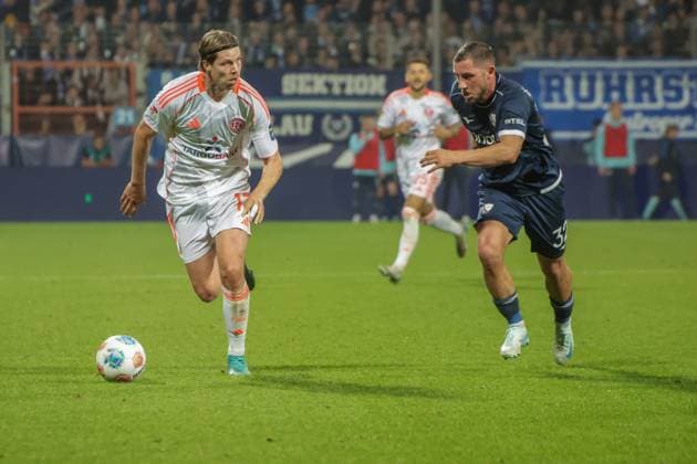 27 09 2025, xgrfx, Soccer 2 Bundesliga, VfL Bochum Fortuna Duesseldorf v l Cedric Itten Fortuna Düsseldorf , Maximilian Wittek VfL Bochum DFL DFB REGULATIONS PROHIBIT ANY USE OF PHOTOGRAPHS as IMAGE SEQUENCES and or QUASI VIDEO Bochum