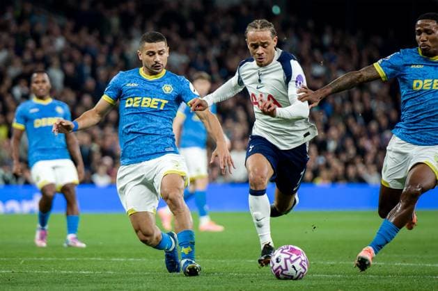 London, England, September 27 2025: Andre (7 Wolverhampton Wanderers) and Xavi Simons (7 Tottenham Hotspur) in action during the Premier League game between Tottenham Hotspur and Wolverhampton Wanderers at Tottenham Hotspur Stadium in London, England. (Photo by Pedro Porru Sports Press Photo SPP) Copyright: xPedroxPorrux xSPPx Sportspressphoto_SPR33584