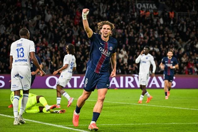 Ligue 1 PSG vs AJ Auxerre - FA Paris Saint-Germain’s defender Illia Zabarnyi celebrates scoring a goal during the French L1 football match between Paris Saint-Germain and AJ Auxerre at the Parc des Princes stadium in Paris on September 27, 2025. Photo by Firas Abdullah ABACAPRESS.COM Paris Île-de-France France  Copyright: xAbdullahxFiras ABACAx