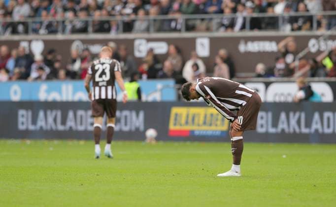 Photo losing face at Danel SINANI Pauli Soccer 1 Bundesliga , Matchday 5 on Sat 27 09 2025 FC St Pauli Bayer 04 Leverkusen 1 2
