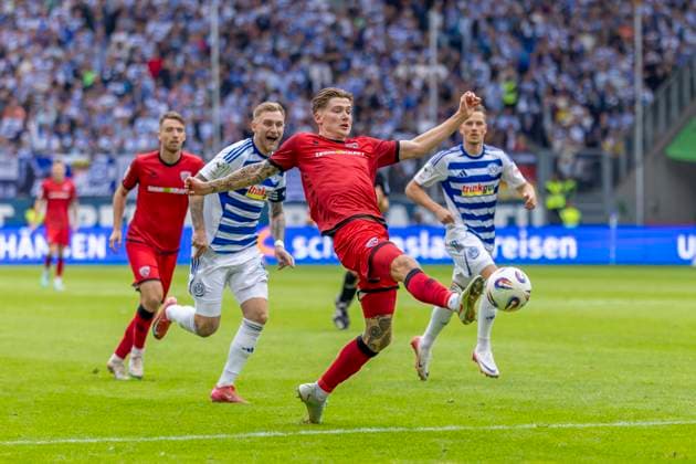 Duisburg, Germany 27 September 2025 3 Liga 2025 2026 MSV Duisburg vs FC Ingolstadt 04 Pictured from left in duel Frederik Christensen FCI and Alexander Hahn MSV DFB regulations prohibit any use of photographs as image sequences and or quasi video Schauinsland Reisen Arena Nordrhein Westfalen Copyright: xFotostandx xSchäferx