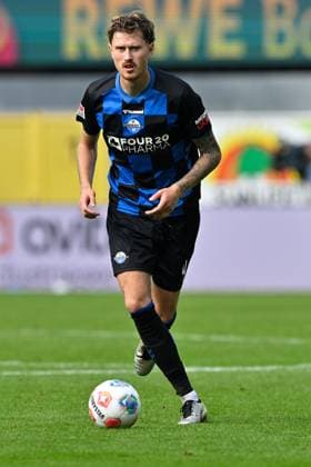 Paderborn, Home Deluxe Arena, 27 09 25, GER, Herren, 2 Bundesliga, Saison 2025 2026, SC Paderborn 07 1 FC Kaiserslautern Bild Calvin BRACKELMANN Paderborn DFL regulations prohibit any use of photographs as image sequences and or quasi video NRW Germany