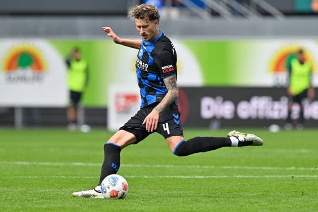 Paderborn, Home Deluxe Arena, 27 09 25, GER, Herren, 2 Bundesliga, Saison 2025 2026, SC Paderborn 07 1 FC Kaiserslautern Bild Calvin BRACKELMANN Paderborn DFL regulations prohibit any use of photographs as image sequences and or quasi video NRW Germany