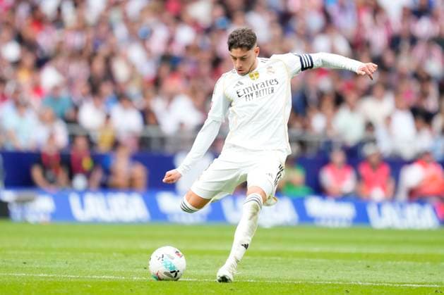 Atletico de Madrid v Real Madrid CF - LaLiga EA Sports Federico Valverde central midfield of Real Madrid and Uruguay during the LaLiga EA Sports match between Atletico de Madrid and Real Madrid CF at Riyadh Air Metropolitano on September 27, 2025 in Madrid, Spain. Madrid Spain  Copyright: xJosexBretonx originalFilename:bretonhernandez-atletico250927_np7hd.jpg