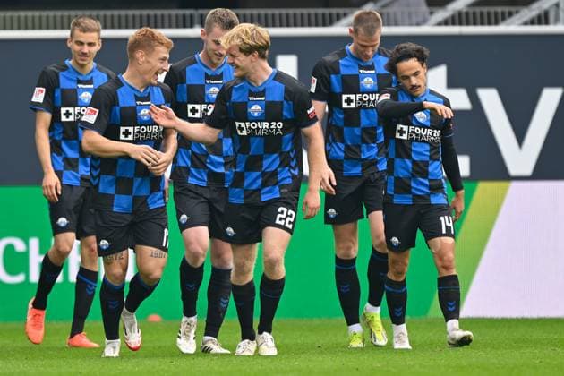 Paderborn, Home Deluxe Arena, 27 09 25, GER, Herren, 2 Bundesliga, Saison 2025 2026, SC Paderborn 07 1 FC Kaiserslautern Bild Laurin CURDA Paderborn jubilates after his goal for 2 0 DFL regulations prohibit any use of photographs as image sequences and or quasi video NRW Germany