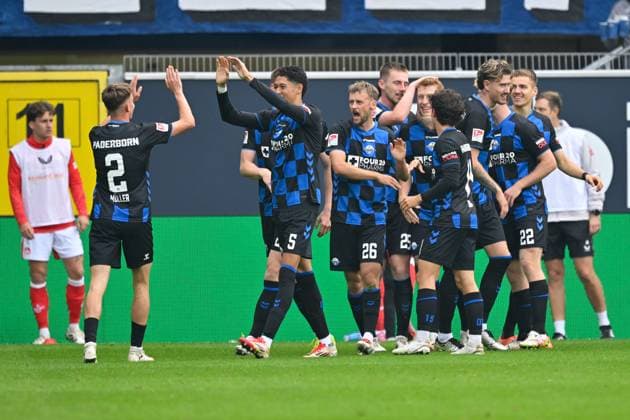 Paderborn, Home Deluxe Arena, 27 09 25, GER, Herren, 2 Bundesliga, Saison 2025 2026, SC Paderborn 07 1 FC Kaiserslautern Bild Laurin CURDA Paderborn jubilates after his goal for 2 0 DFL regulations prohibit any use of photographs as image sequences and or quasi video NRW Germany