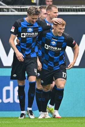Paderborn, Home Deluxe Arena, 27 09 25, GER, Herren, 2 Bundesliga, Saison 2025 2026, SC Paderborn 07 1 FC Kaiserslautern Bild Laurin CURDA Paderborn jubilates after his goal for 2 0 DFL regulations prohibit any use of photographs as image sequences and or quasi video NRW Germany