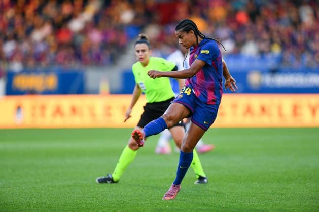 FC Barcelona, Barca v RCD ESPANYOL. JOHAN CRUYFF STADIUM,BARCELONA. September 27,2025 FC BARCELONA vs RCD ESPANYOL. September 25,2025 Esmee Brugts (24) of FC Barcelona during the match between FC Barcelona and Real Sociedad corresponding to the fifth day of the La Liga F Moeve at the Johan Cruyff Stadium in Barcelona, Spain, on September 27, 2025. Barcelona ESP Copyright: xS.xRosx