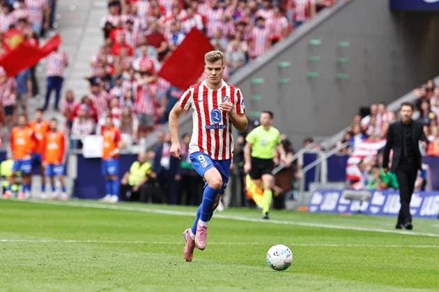 Alexander Sorloth (Atletico), SEPTEMBER 27, 2025 - Football Soccer : Spanish LaLiga EA Sports match between Club Atletico de Madrid - Real Madrid CF at the Estadio Riyahd Air Metropolitano in Madrid, Spain. Noxthirdxpartyxsales  aflo_305027917