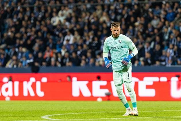 2 Fußball Bundesliga VfL Bochum Fortuna Düsseldorf Vonovia Ruhrstadion, Bochum 27 09 2025 Timo Horn VfL Bochum, 1 2 Fußball Bundesliga VfL Bochum Fortuna Düsseldorf Vonovia Ruhrstadion, Bochum 27 09 2025 DFL regulations prohibit any use of photographs as image sequences and or quasi video Copyright: xBEAUTIFULxSPORTS Buriakovx