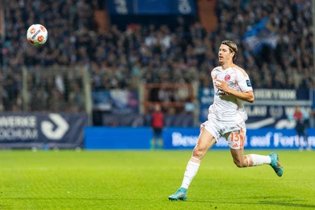 2 Fußball Bundesliga VfL Bochum Fortuna Düsseldorf Vonovia Ruhrstadion, Bochum 27 09 2025 Cedric Itten Fortuna Düsseldorf, 13 2 Fußball Bundesliga VfL Bochum Fortuna Düsseldorf Vonovia Ruhrstadion, Bochum 27 09 2025 DFL regulations prohibit any use of photographs as image sequences and or quasi video Copyright: xBEAUTIFULxSPORTS Buriakovx