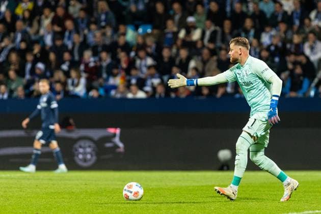 2 Fußball Bundesliga VfL Bochum Fortuna Düsseldorf Vonovia Ruhrstadion, Bochum 27 09 2025 Timo Horn VfL Bochum, 1 2 Fußball Bundesliga VfL Bochum Fortuna Düsseldorf Vonovia Ruhrstadion, Bochum 27 09 2025 DFL regulations prohibit any use of photographs as image sequences and or quasi video Copyright: xBEAUTIFULxSPORTS Buriakovx