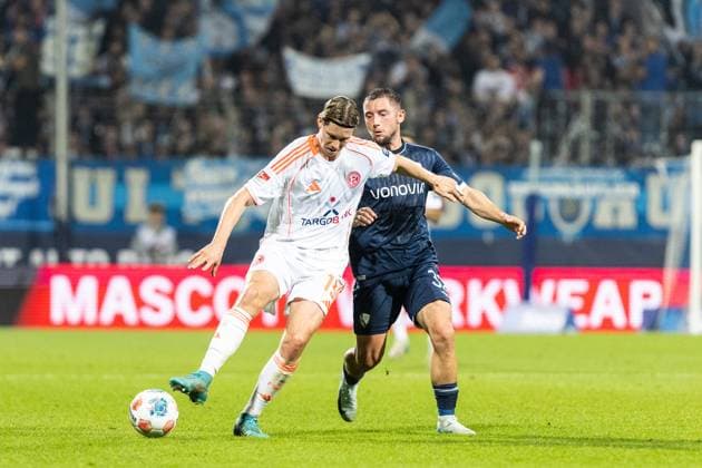 2 Fußball Bundesliga VfL Bochum Fortuna Düsseldorf Vonovia Ruhrstadion, Bochum 27 09 2025 Cedric Itten Fortuna Düsseldorf, 13 2 Fußball Bundesliga VfL Bochum Fortuna Düsseldorf Vonovia Ruhrstadion, Bochum 27 09 2025 DFL regulations prohibit any use of photographs as image sequences and or quasi video Copyright: xBEAUTIFULxSPORTS Buriakovx