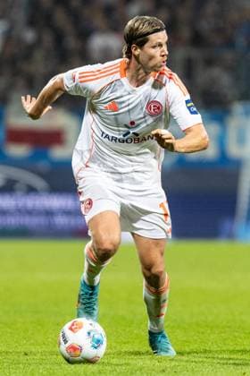 2 Fußball Bundesliga VfL Bochum Fortuna Düsseldorf Vonovia Ruhrstadion, Bochum 27 09 2025 Cedric Itten Fortuna Düsseldorf, 13 2 Fußball Bundesliga VfL Bochum Fortuna Düsseldorf Vonovia Ruhrstadion, Bochum 27 09 2025 DFL regulations prohibit any use of photographs as image sequences and or quasi video Copyright: xBEAUTIFULxSPORTS Buriakovx