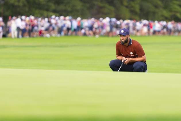 September 27, 2025, Farmingdale, Ny, United States: FARMINGDALE, NY - SEPTEMBER 27: Jon Rahm of Team Europe lines up a putt on hole 12 during the Ryder Cup - Afternoon Fourball Matches at Bethpage Black Golf Course on September 27, 2025 in Farmingdale, NY. Ryder Cup - Afternoon Fourball Matches  - ZUMAt139 20250927_aaa_t139_065 Copyright: xAlxChang IsixPhotosx