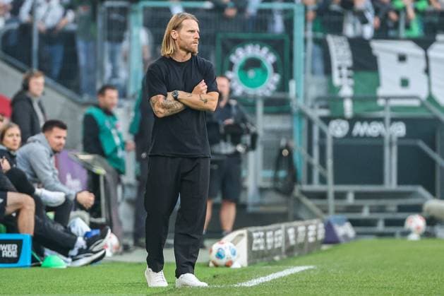 1 Bundesliga Borussia Mönchengladbach Eintracht Frankfurt on 27 09 2025 at Borussia Park in Mönchengladbach Coach Eugen Polanski Gladbach pensive MH