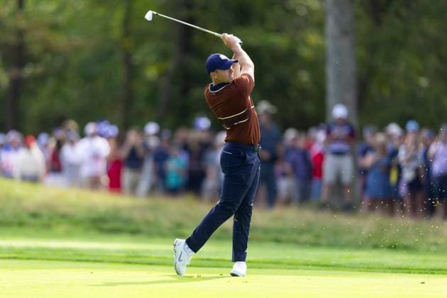 September 27, 2025, Farmingdale, Ny, United States: FARMINGDALE, NY - SEPTEMBER 27: Rory McIlroy of Team Europe hits an approach shot on hole 12 during the Ryder Cup - Morning Foursomes Matches at Bethpage Black Golf Course on September 27, 2025 in Farmingdale, NY. Farmingdale United States - ZUMAt139 20250927_aaa_t139_133 Copyright: xAlxChang IsixPhotosx
