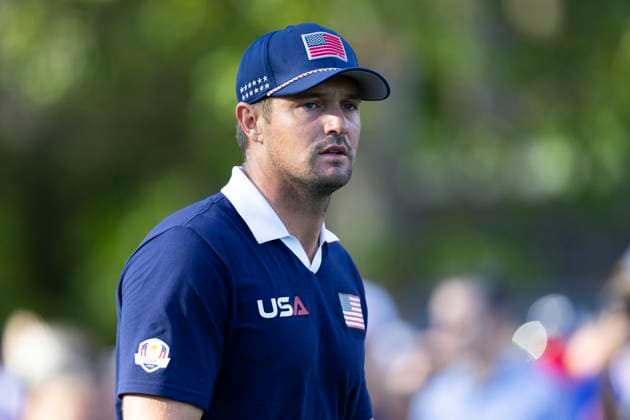 September 27, 2025, Farmingdale, Ny, United States: FARMINGDALE, NY - SEPTEMBER 27: Bryson DeChambeau of Team USA walks off the tee box on hole 10 during the Ryder Cup - Morning Foursomes Matches at Bethpage Black Golf Course on September 27, 2025 in Farmingdale, NY. Ryder Cup - Morning Foursomes Matches  - ZUMAt139 20250927_aaa_t139_161 Copyright: xAlxChang IsixPhotosx