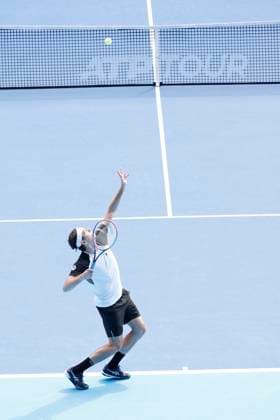 September 28, 2025, Tokyo, Japan: Taylor Fritz of the USA serves against fellow American Sebastian Korda during their quarterfinals match at the Japan Open Tennis Championships at Ariake Colosseum in Tokyo. The tournament runs from September 22 to 30. Fritz won 6-3, 6(5)-7, 6-3. Tokyo Japan - ZUMAm191 20250928_aap_m191_007 Copyright: xRodrigoxReyesxMarinx