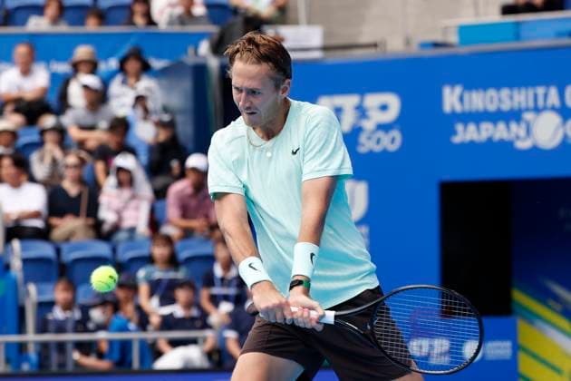 September 28, 2025, Tokyo, Japan: Sebastian Korda of the USA returns a shot against fellow American Taylor Fritz during their quarterfinals match at the Japan Open Tennis Championships at Ariake Colosseum in Tokyo. The tournament runs from September 22 to 30. Fritz won 6-3, 6(5)-7, 6-3. Tokyo Japan - ZUMAm191 20250928_aap_m191_010 Copyright: xRodrigoxReyesxMarinx